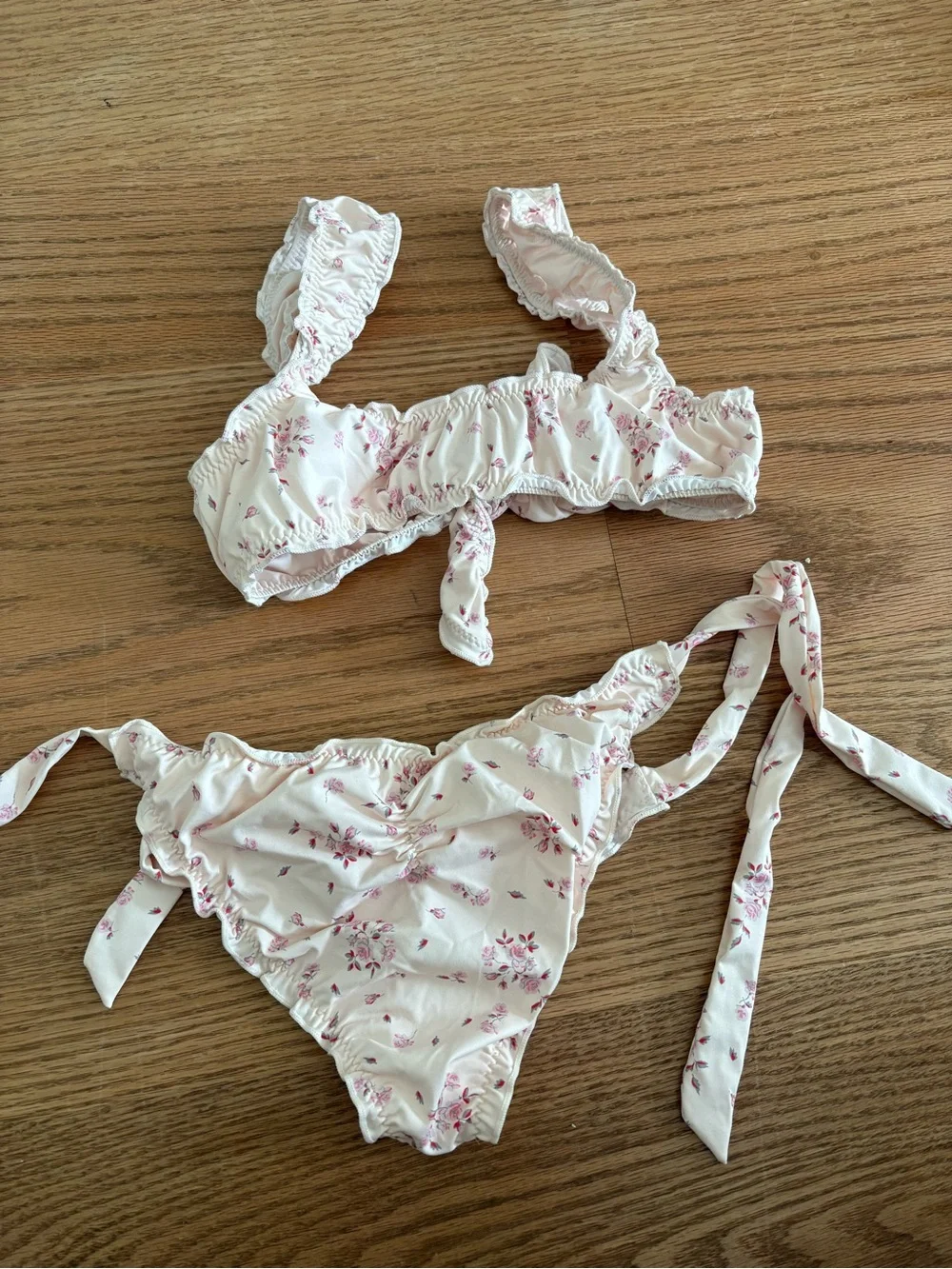 Frankies Bikinis delicate cream